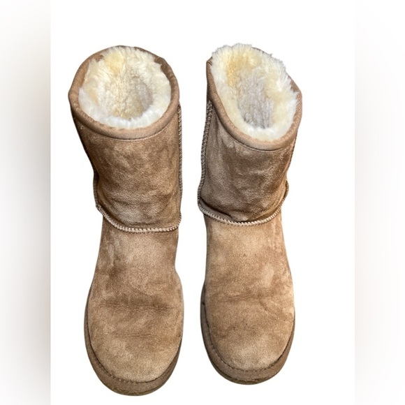 UGG Australia chestnut classic short boot - Picture 5 of 7